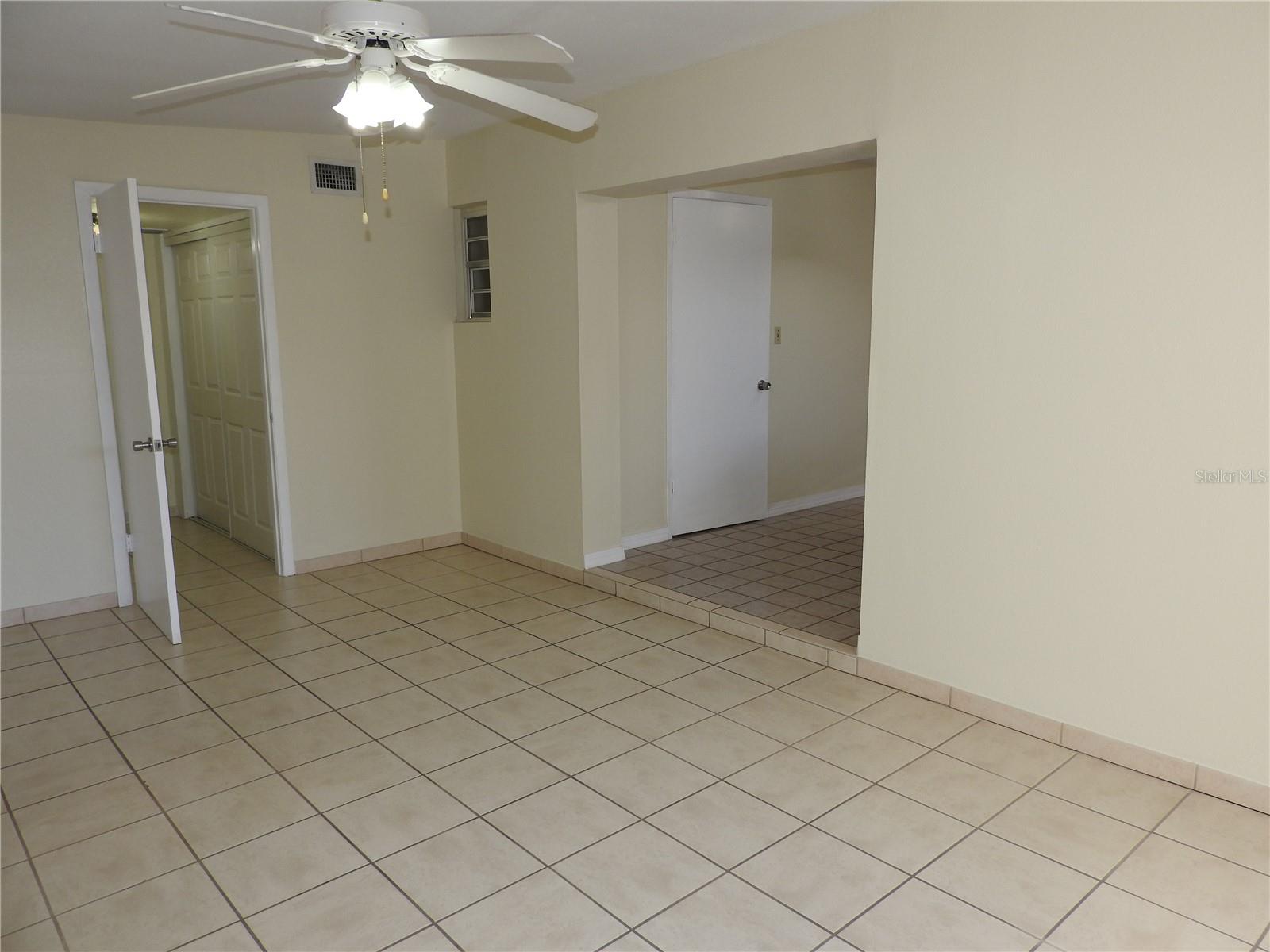 CRESTRIDGE SUB FIRST ADD - Residential