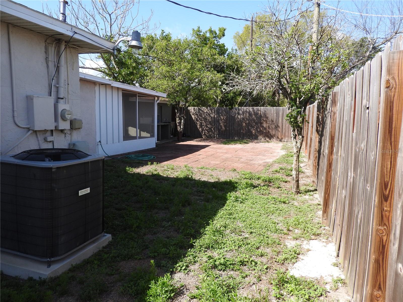 CRESTRIDGE SUB FIRST ADD - Residential