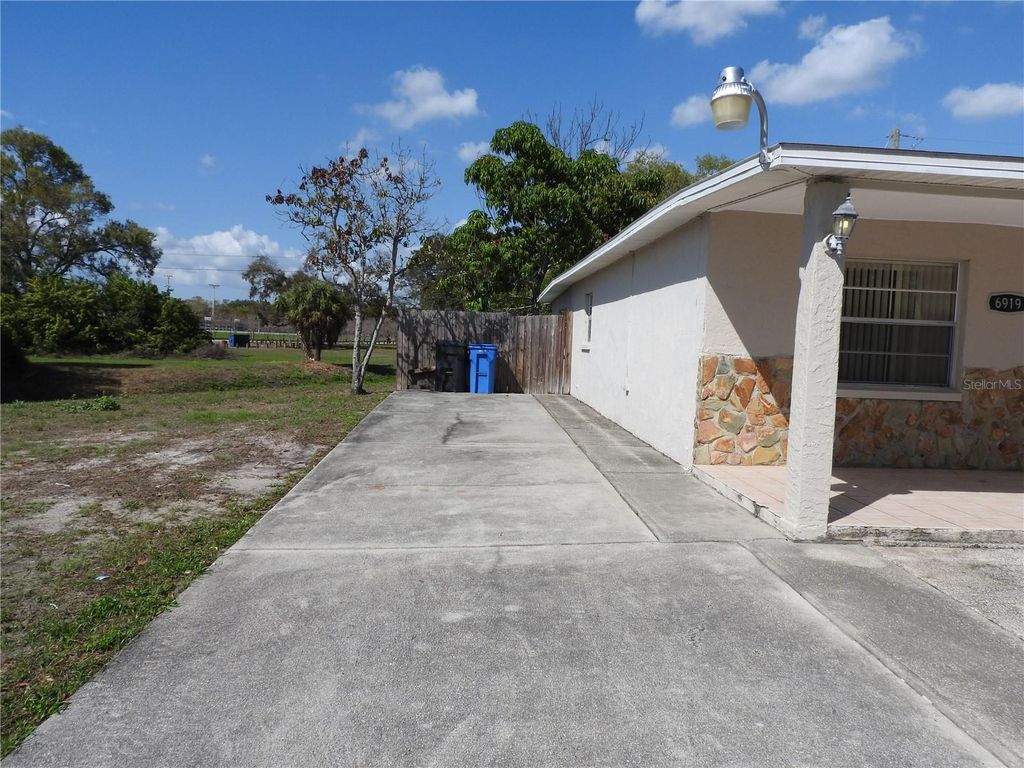 Photo of 6919 Larmon Street, Tampa, FL 33634 (MLS # TB8484728)