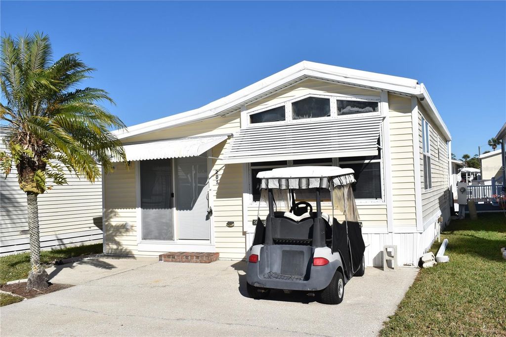 Photo of 9000 Us Highway 192 #205, Clermont, FL 34714 (MLS # S5142497)