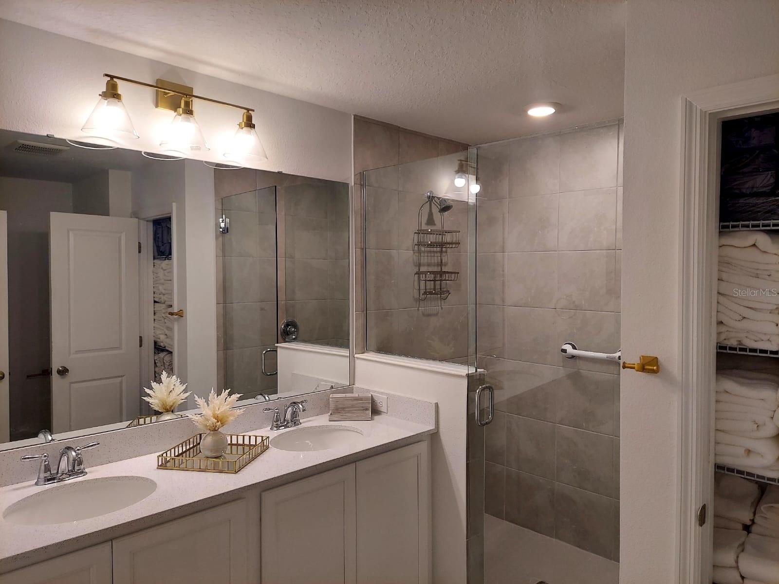 FESTIVAL PH 5 - Residential