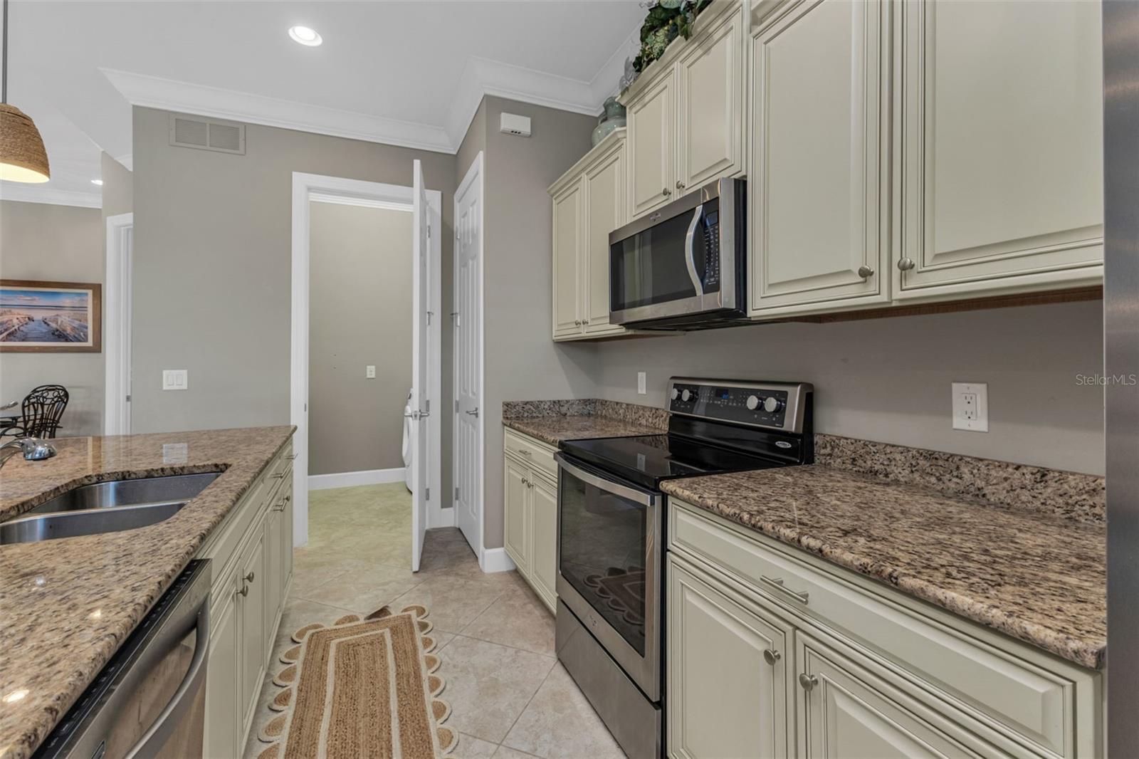 RIVERWOOD - Residential