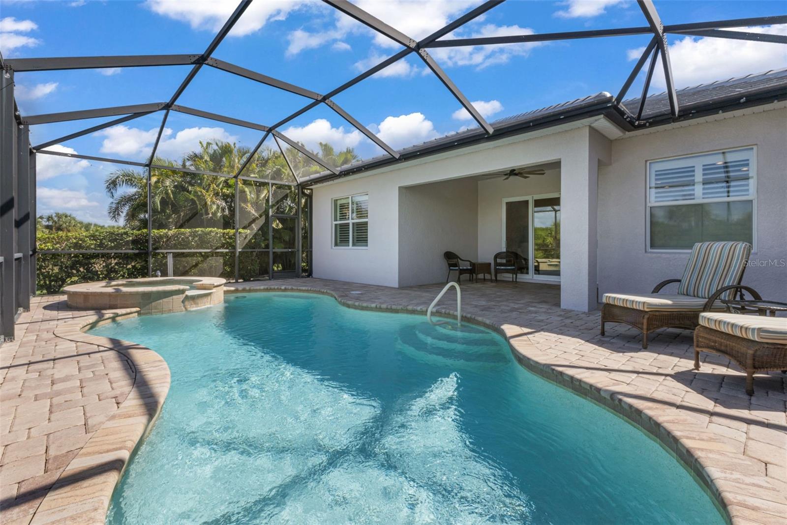 RIVERWOOD - Residential