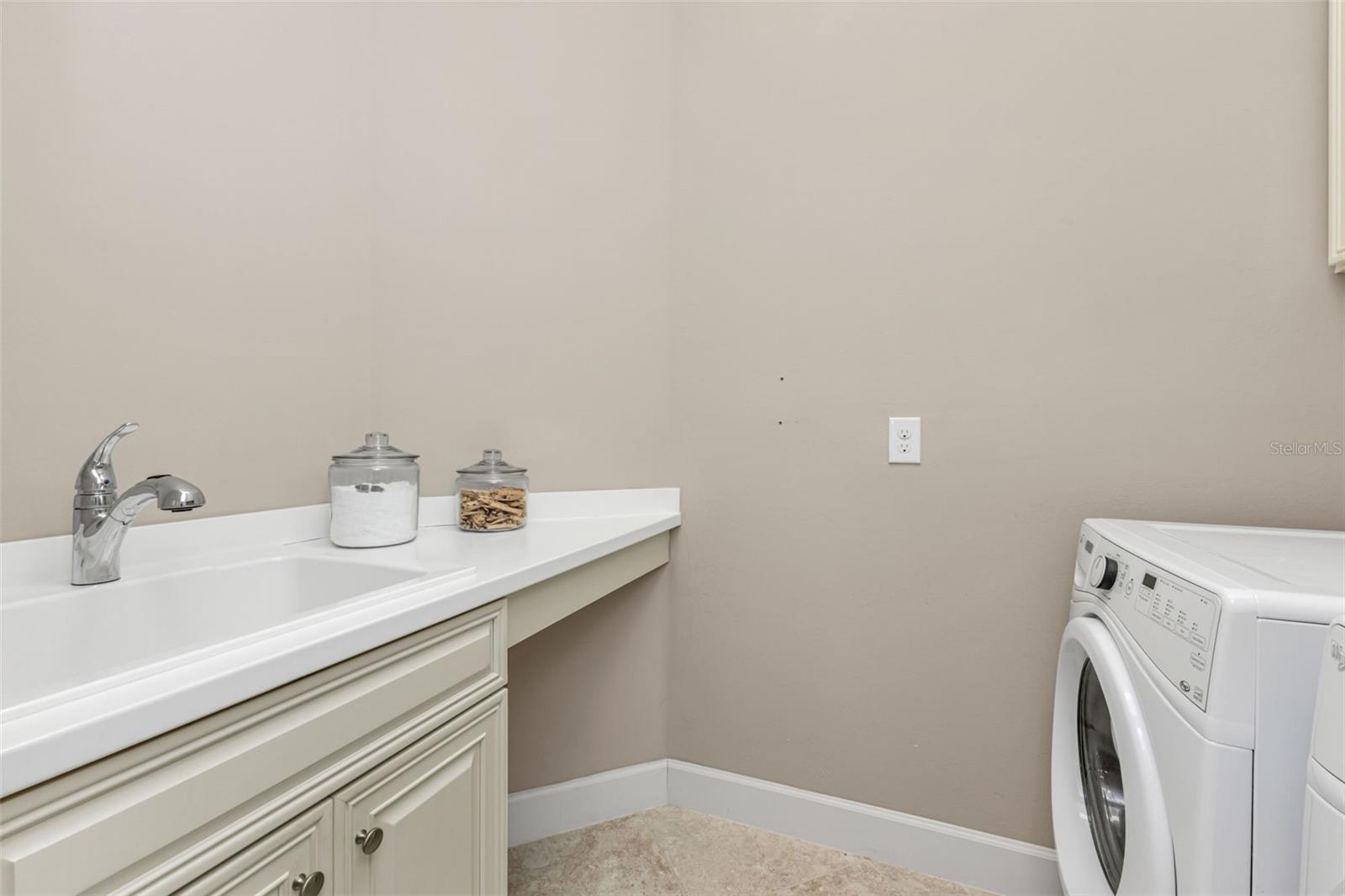 RIVERWOOD - Residential