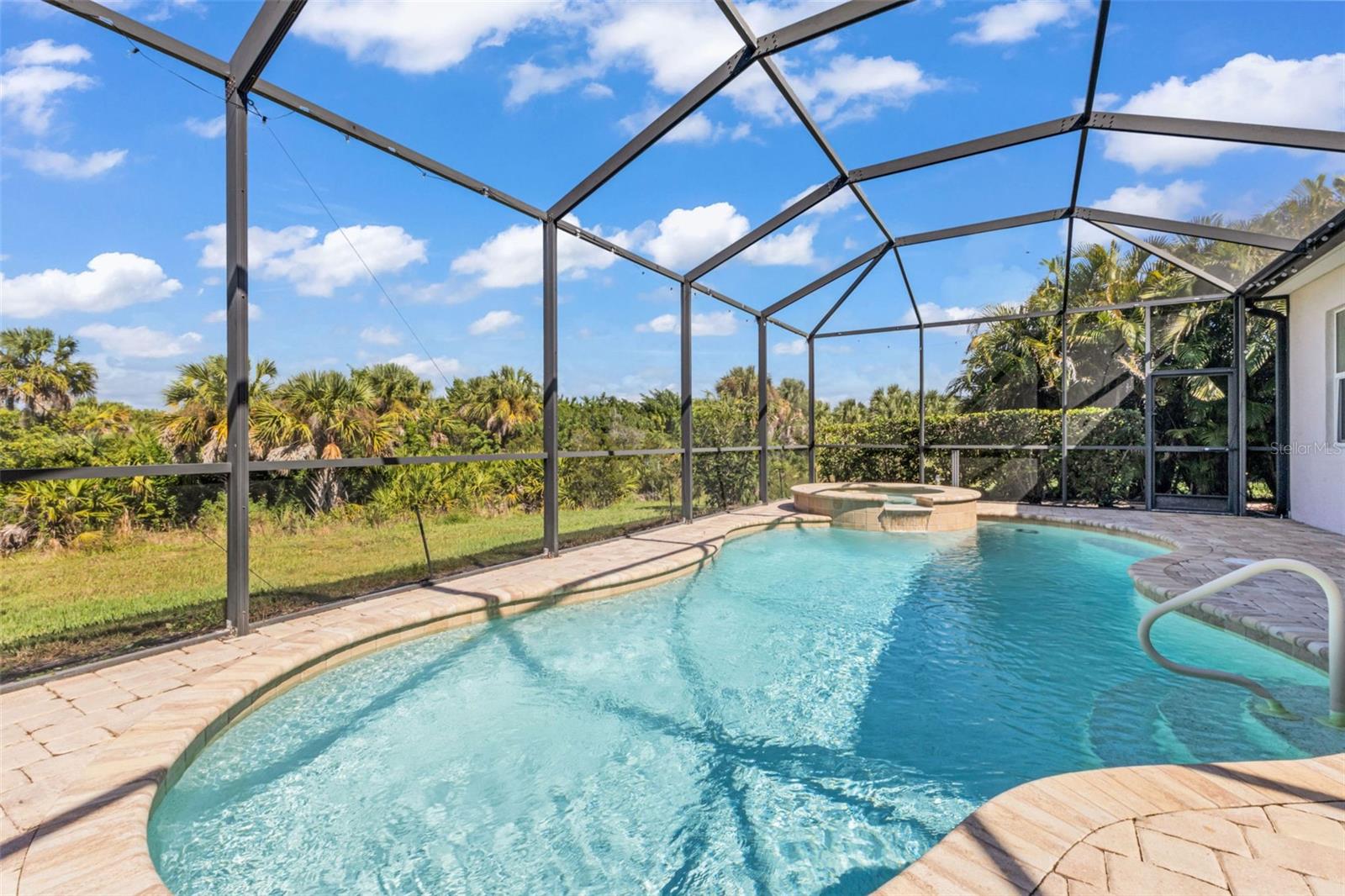 RIVERWOOD - Residential