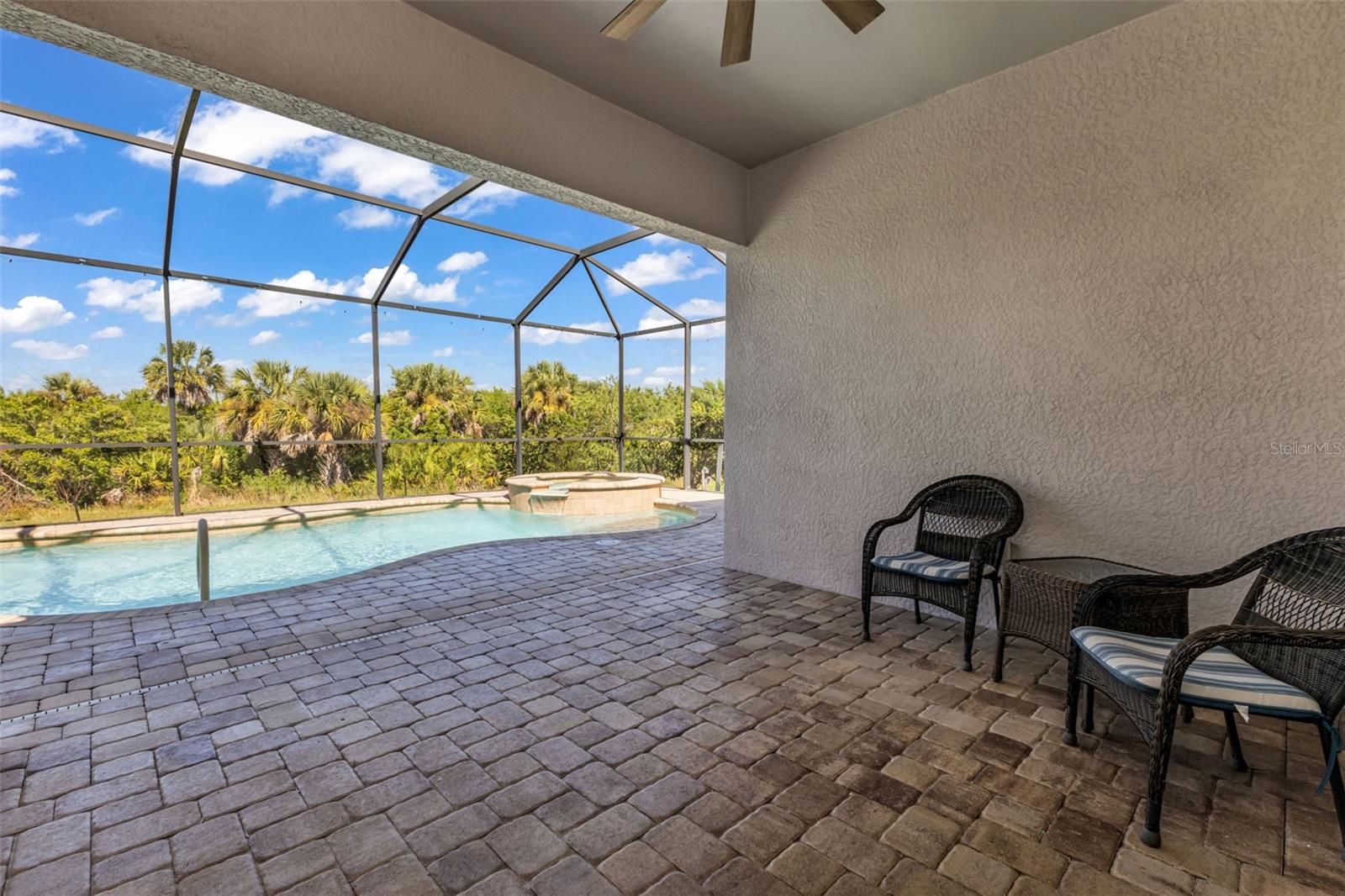 RIVERWOOD - Residential