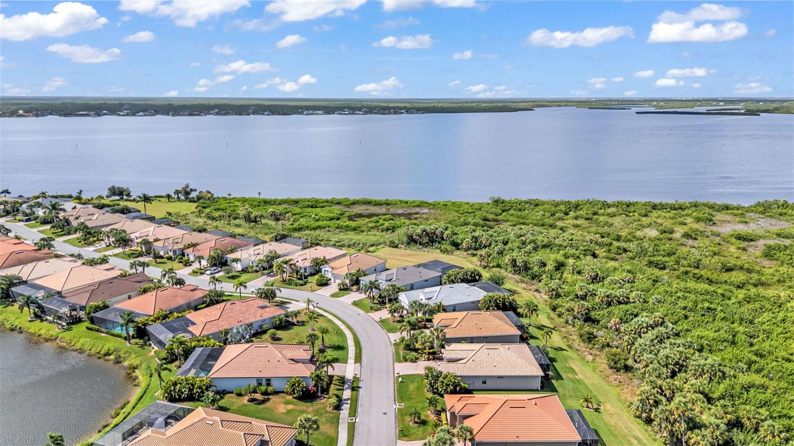 RIVERWOOD - Residential