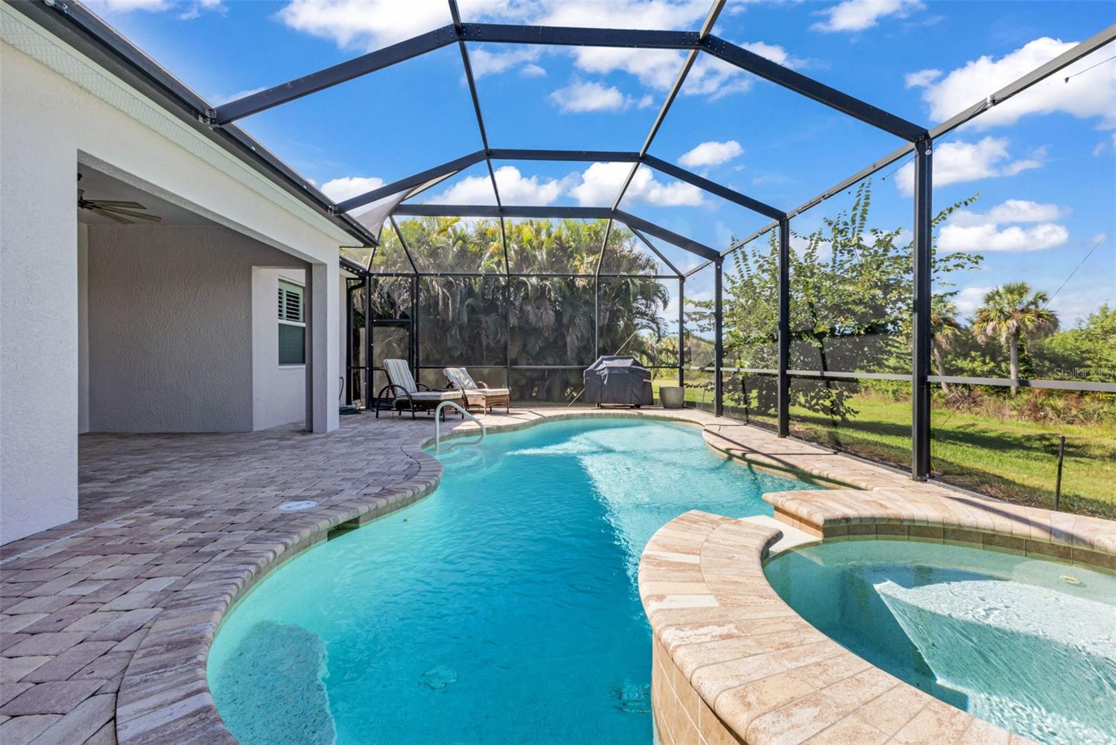 RIVERWOOD - Residential