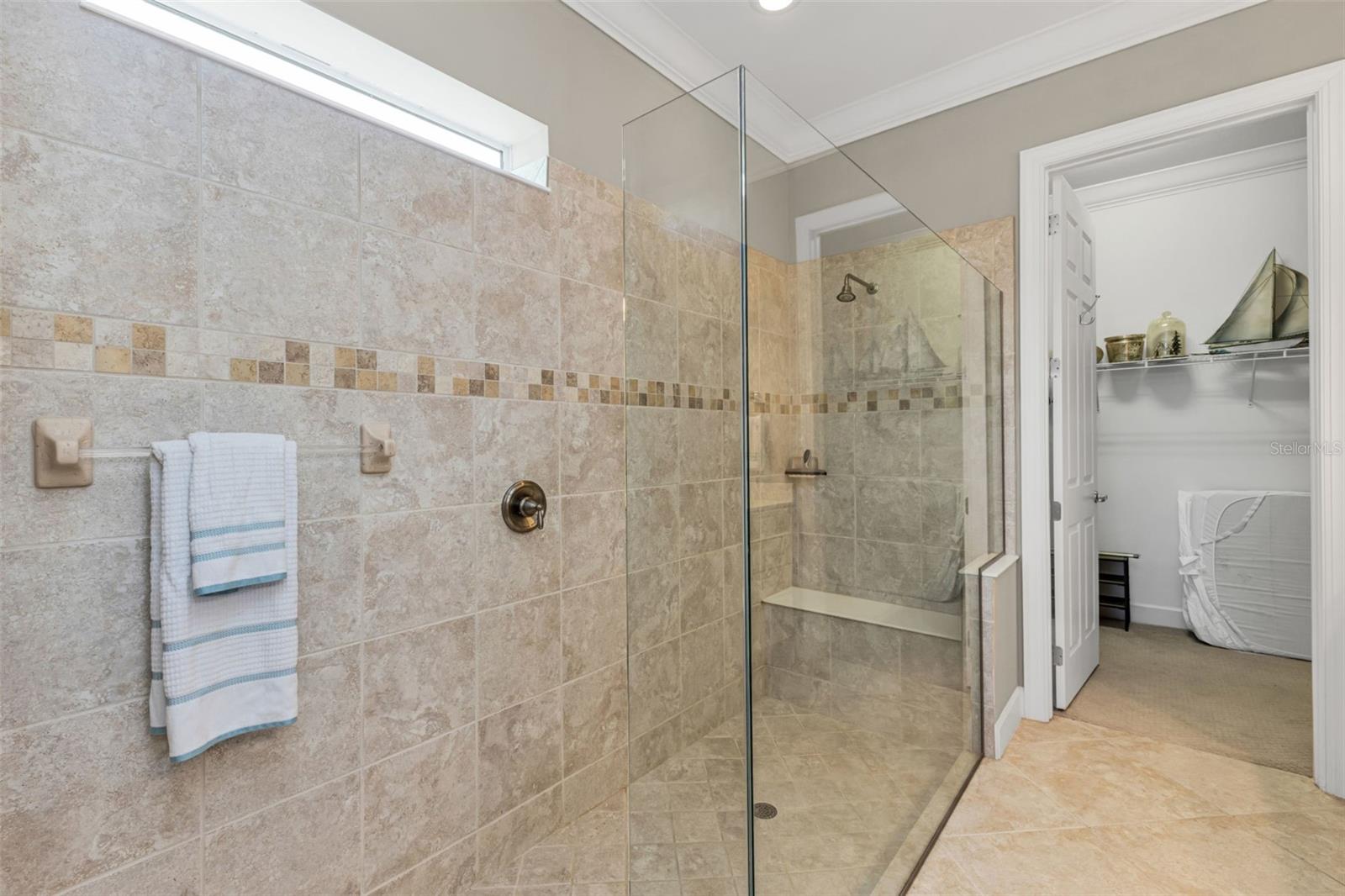 RIVERWOOD - Residential