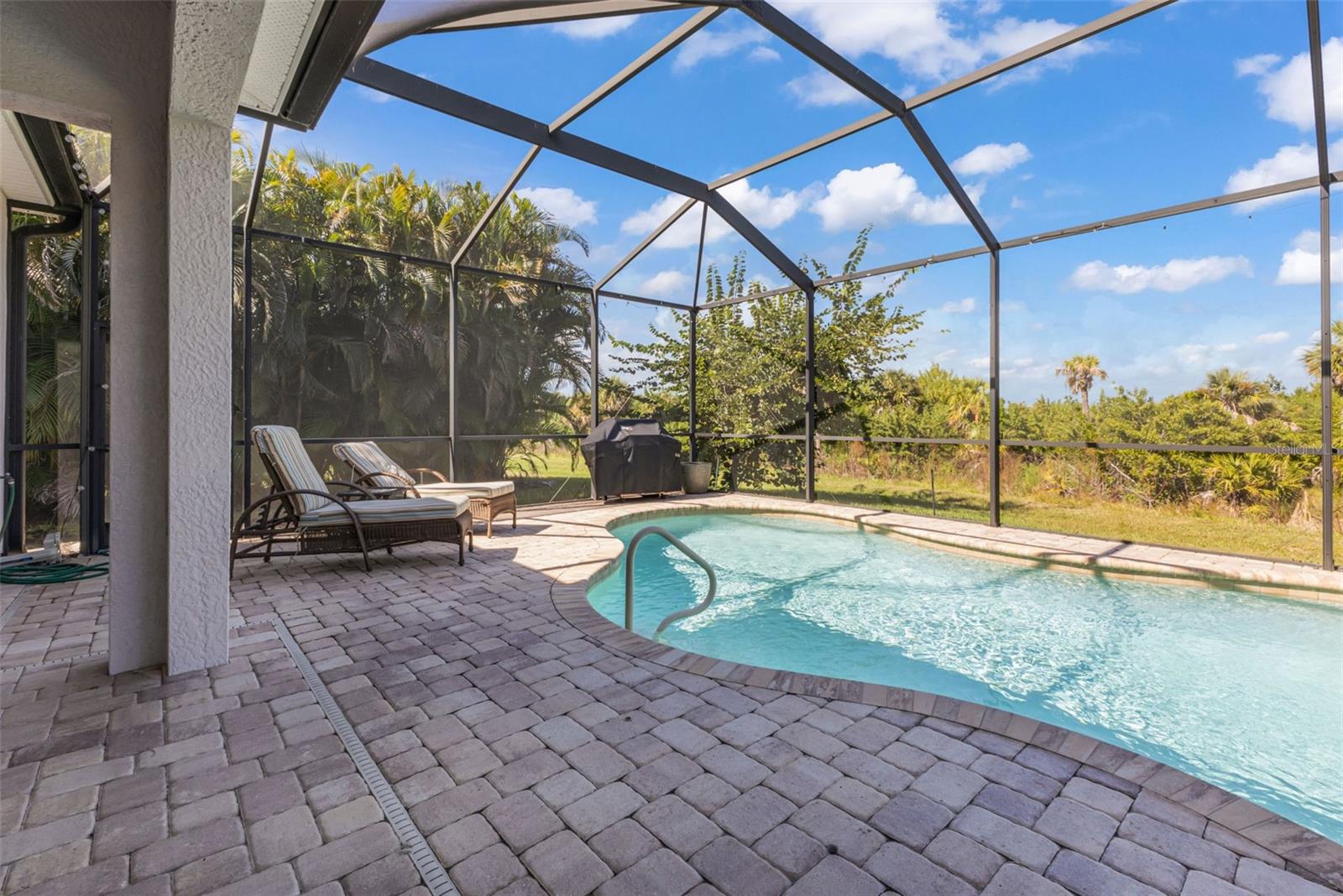 RIVERWOOD - Residential