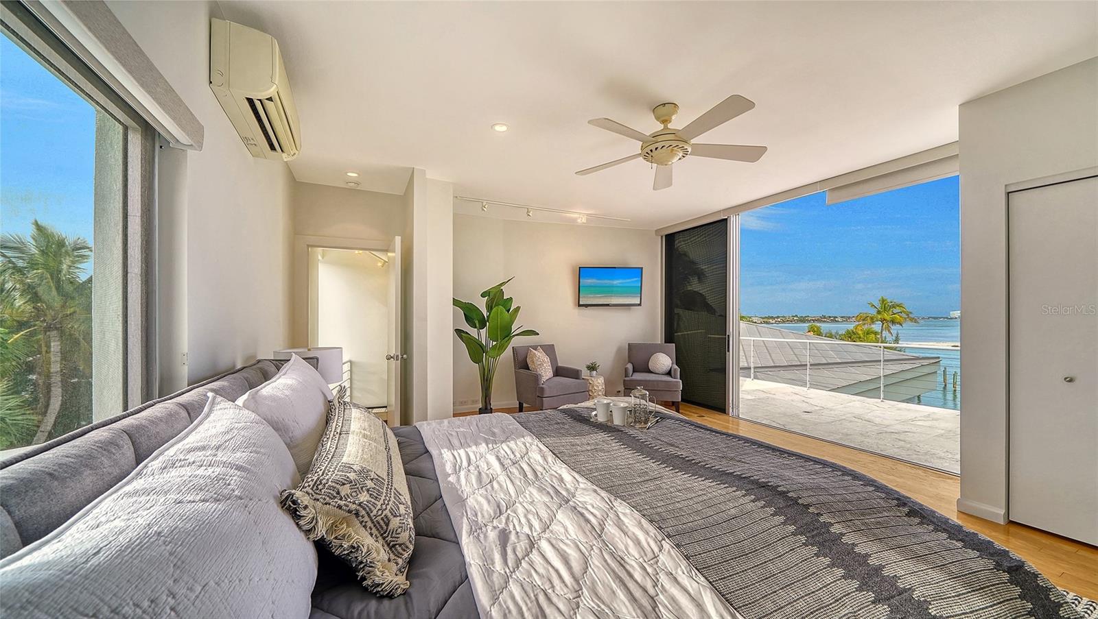 SIESTA REV - Residential