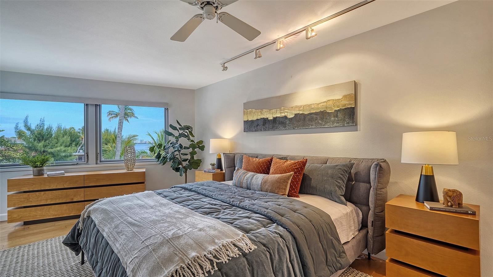 SIESTA REV - Residential