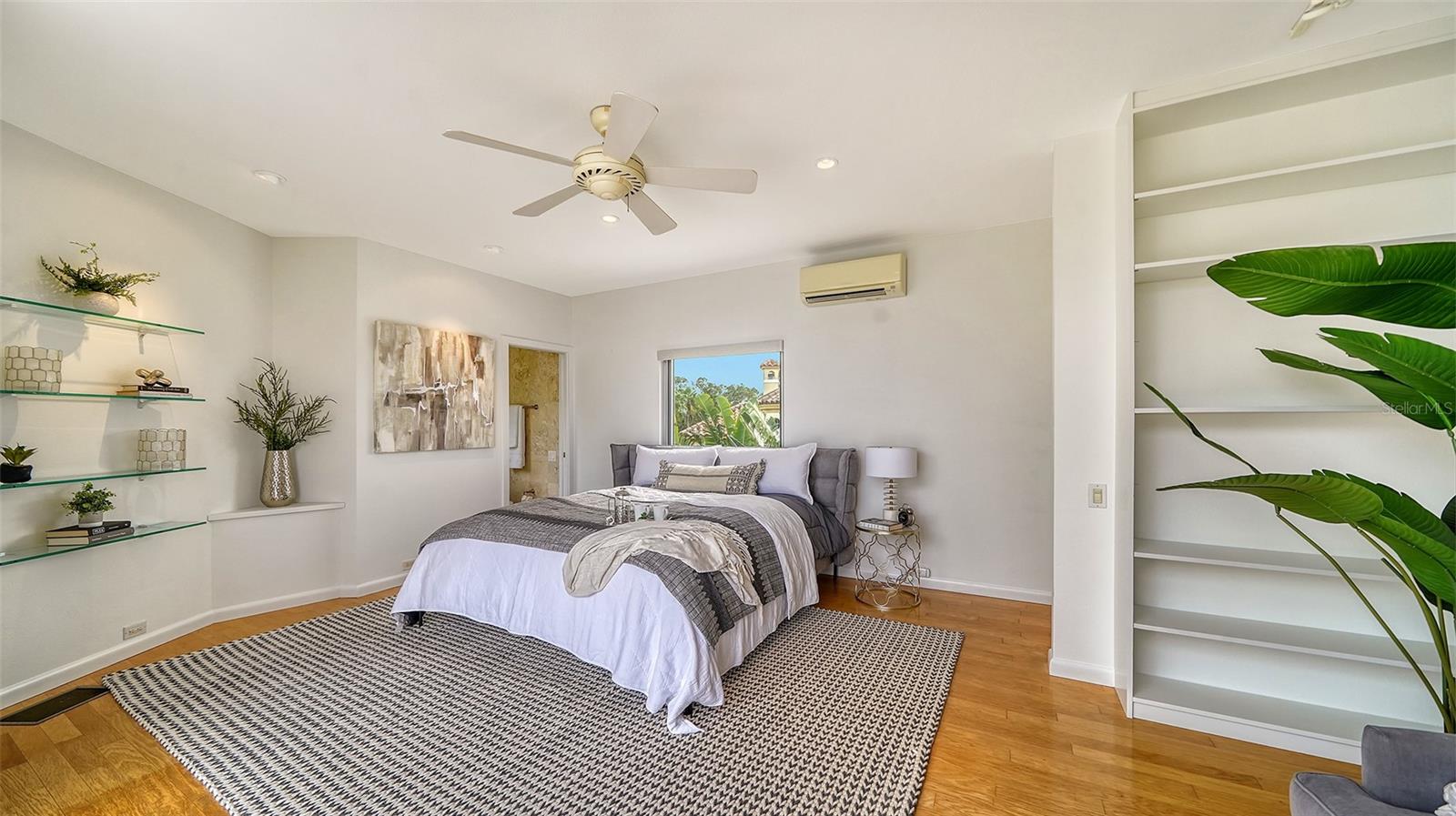 SIESTA REV - Residential