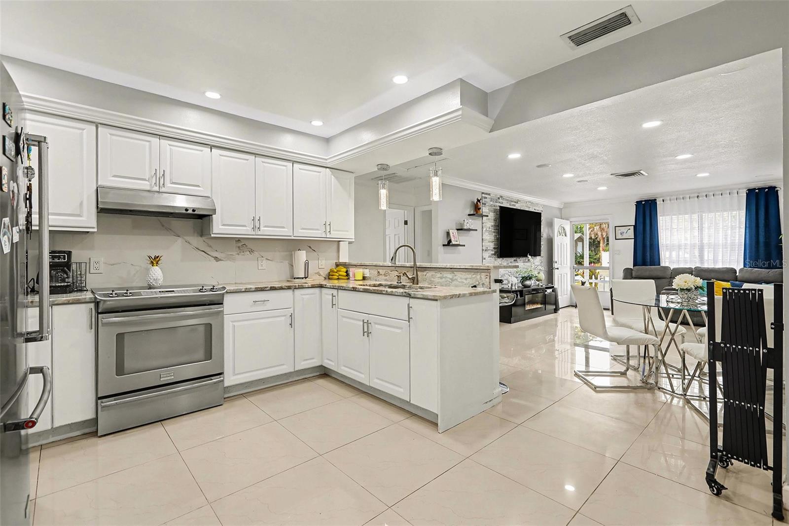 MCCOLLUMS LAKE - Residential