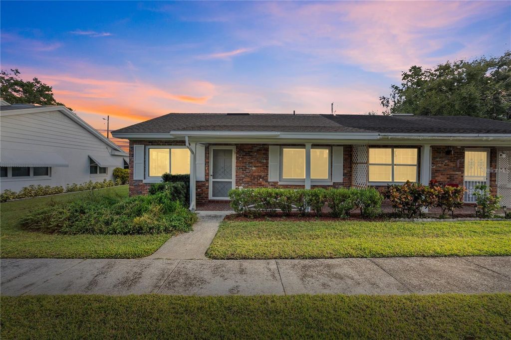 Photo of 769 Avenue Q SE, Winter Haven, FL 33880 (MLS # L4959823)