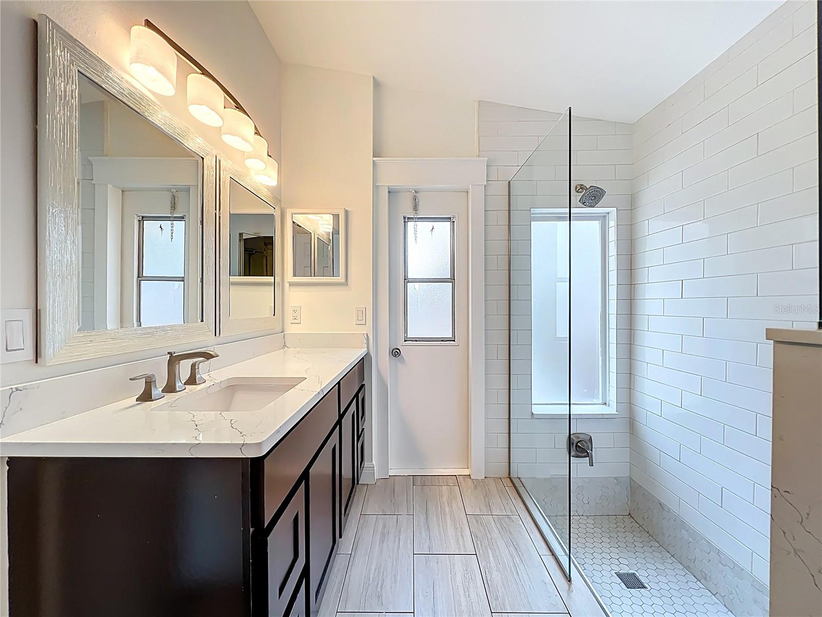 DEER RUN UNIT 17 - Residential