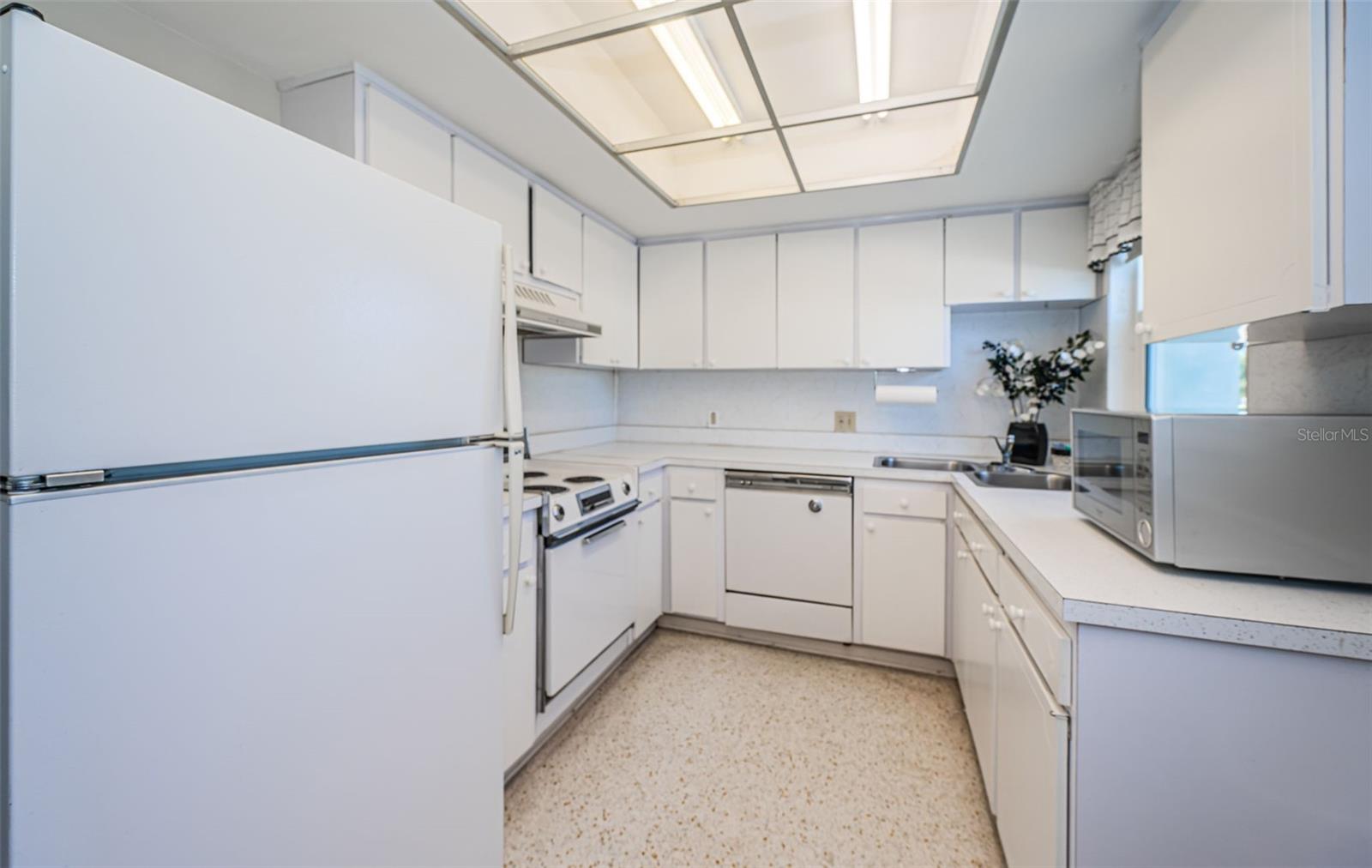 SYLVETTE CONDO - Residential Lease