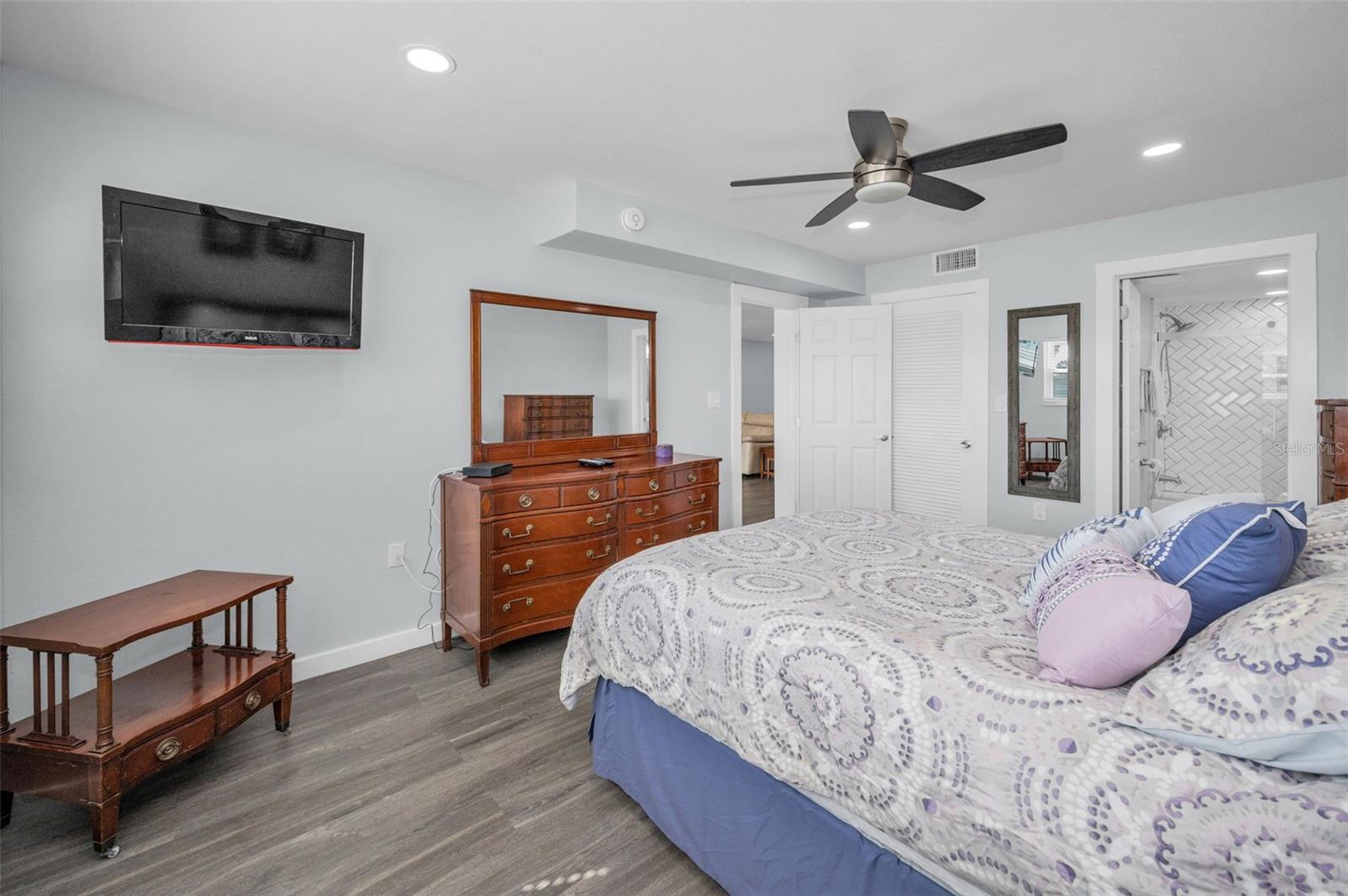 SYLVETTE CONDO - Residential Lease