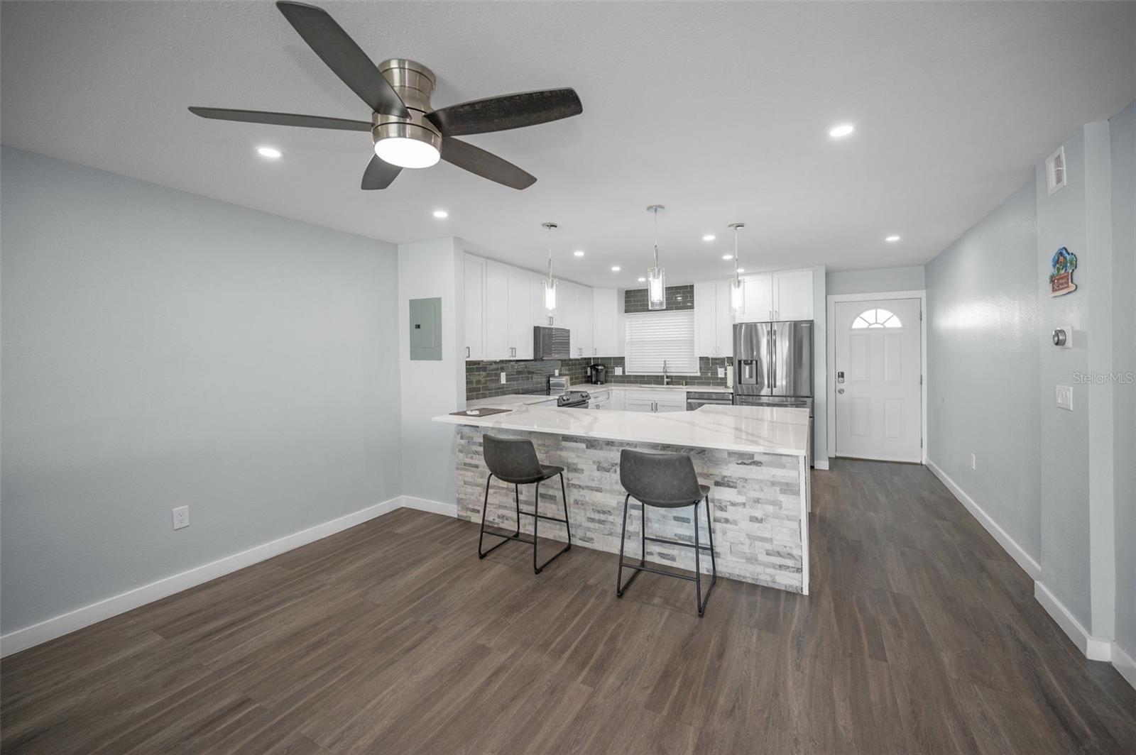 SYLVETTE CONDO - Residential Lease