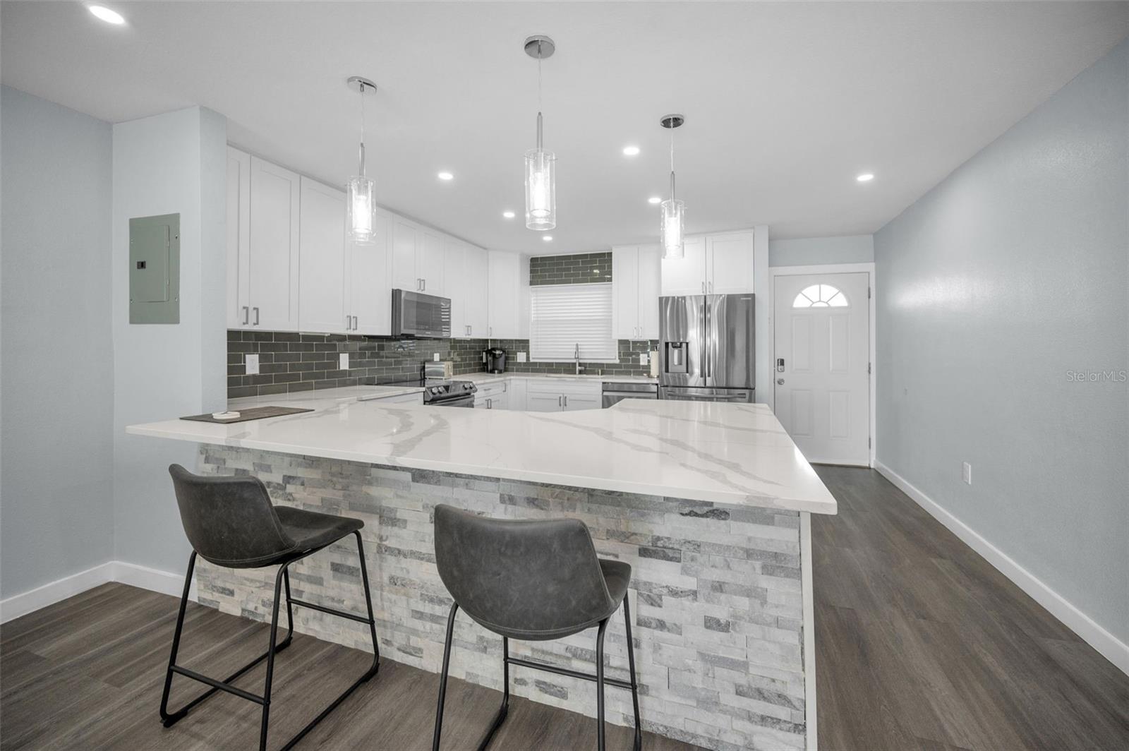 SYLVETTE CONDO - Residential Lease