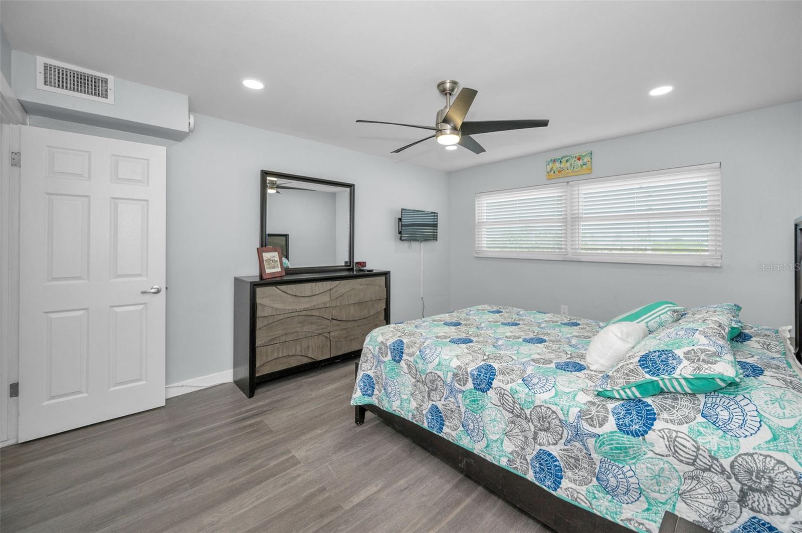 SYLVETTE CONDO - Residential Lease