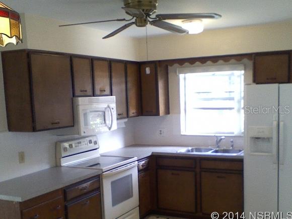 Mary E Arnaus Sub - Residential Lease