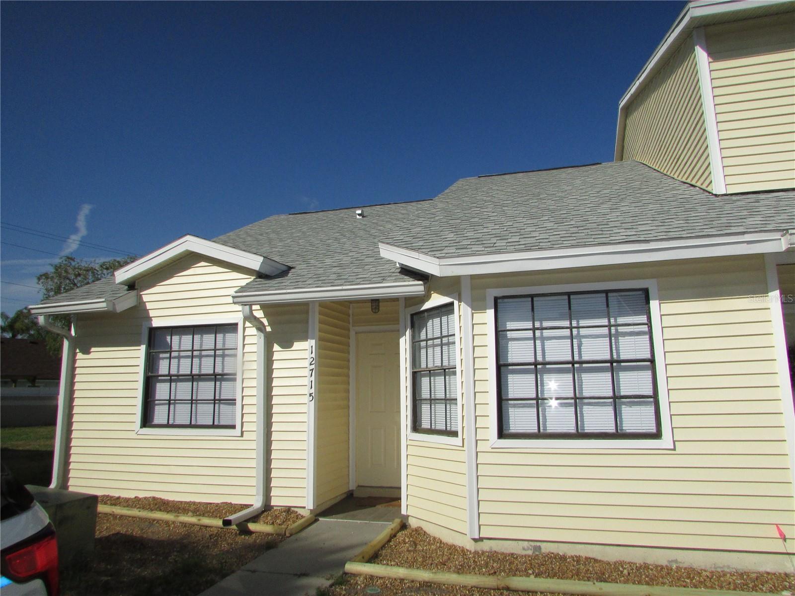 Come see this beautifully remodeled 2 BEDROOM & 2 BATH one-story townhome in Hampton Park subdivision which is located in highly sought after Carrollwood. This hard to find END UNIT town-home is fully remodeled and it is in "turn key" condition, complete with brand new exterior siding & new painting throughout & new gorgeous ceramic tile flooring & granite counter tops & stainless steel appliances. The open kitchen is large and features a breakfast bar and the kitchen opens up to a large living and dining area that leads to a screen enclosed outdoor patio with views of the serene pond. Washer/dryer are included and they are in a private laundry storage closet. Includes 2 assigned parking spaces in front of the townhouse. Hampton Park TH community is a maintenance free resort style community with a beautiful community pool & playgrounds & park & jogging trails & Tennis and basketball courts. Absolutely a wonderful community that is just a short drive to the airport and to the Veterans expressway and to the areas sparkling beaches. Fully remodeled one-story townhomes like this one are very hard to find in the Carrollwood area so don't wait to go see this property or it could be gone quickly. NOTE: If you decide to apply for this property, there is a non-refundable $50 each adult application fee. There is also a non-refundable $53 each person background /credit check fee. Anyone aged 18 or above who will be residing at the property must apply. Please note the following: (1) we will check your credit report; (2) we will check for any past evictions; (3) we will verify your employment; (4) your personal income must be sufficient and verifiable; (5) we will verify your previous landlord references; (6) we will perform a background screening. We encourage you not to apply if you have credit scores below 550 and/or have ever been evicted or have bad rental history. PETS = Cats okay / small dogs under 35 pounds are allowed but there are SOME breed restrictions. There is a non-refundable pet fee of $300 due at the lease signing. In addition to those fees the owner is asking for 1st & last & security at the lease signing. The owner will only consider well qualified applicants.