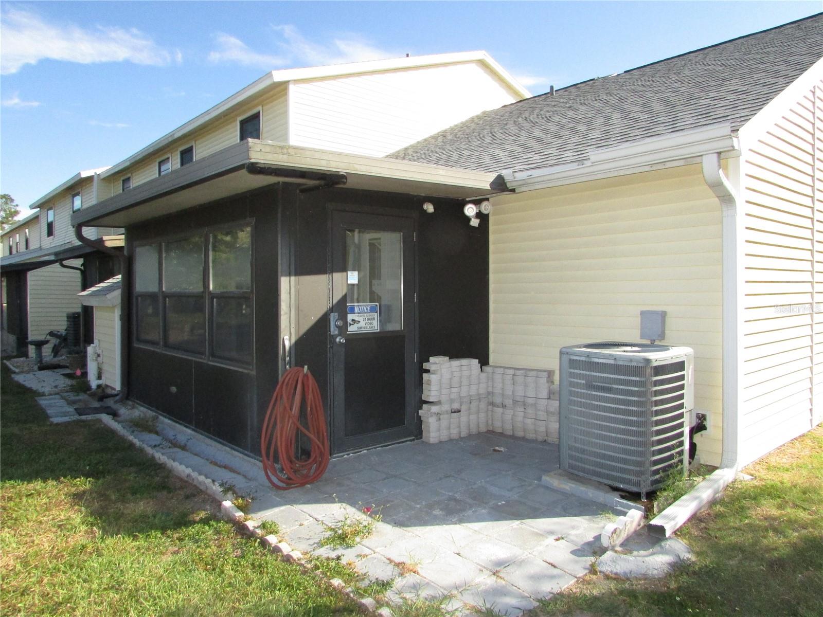 HAMPTON PARK TWNHMS UN 1 - Residential Lease