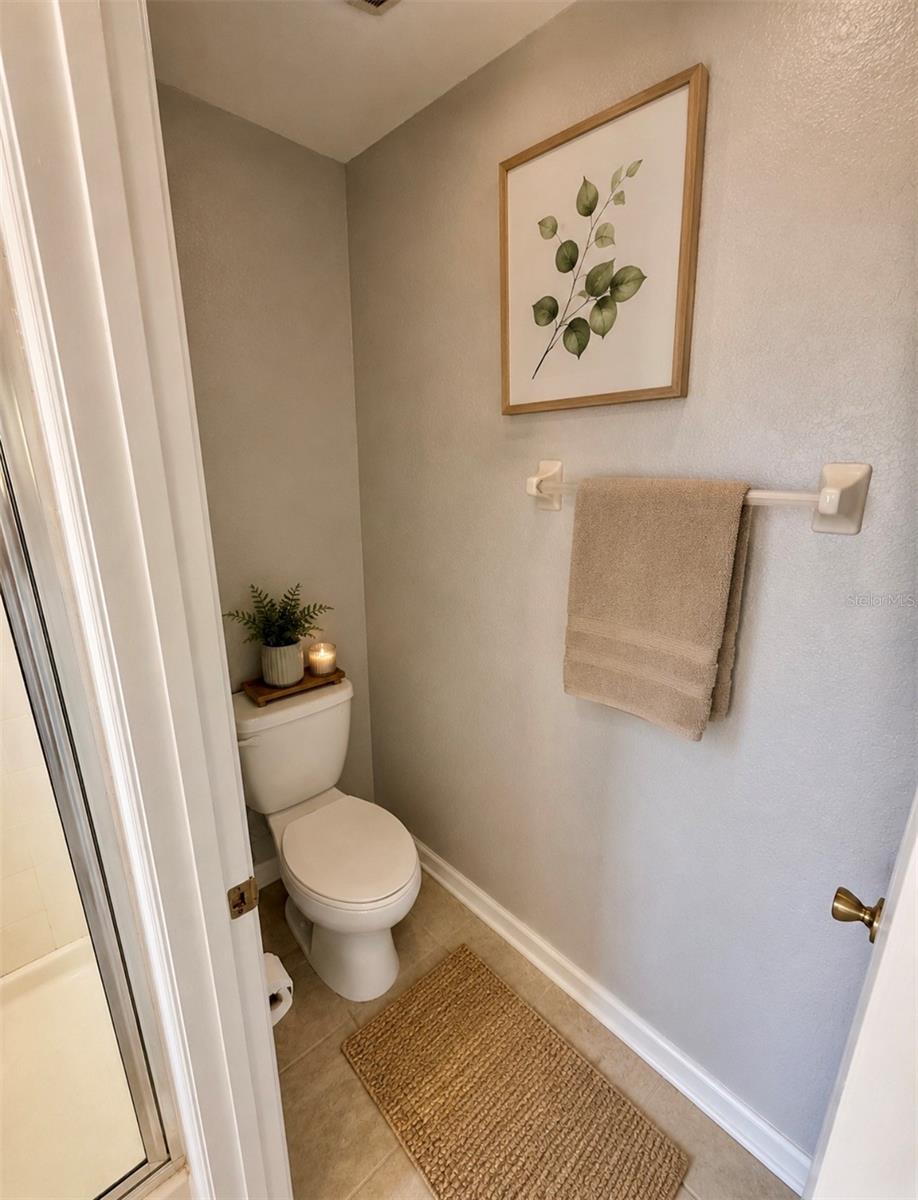 LAKES/WINDERMERE-PEACHTREE - Residential