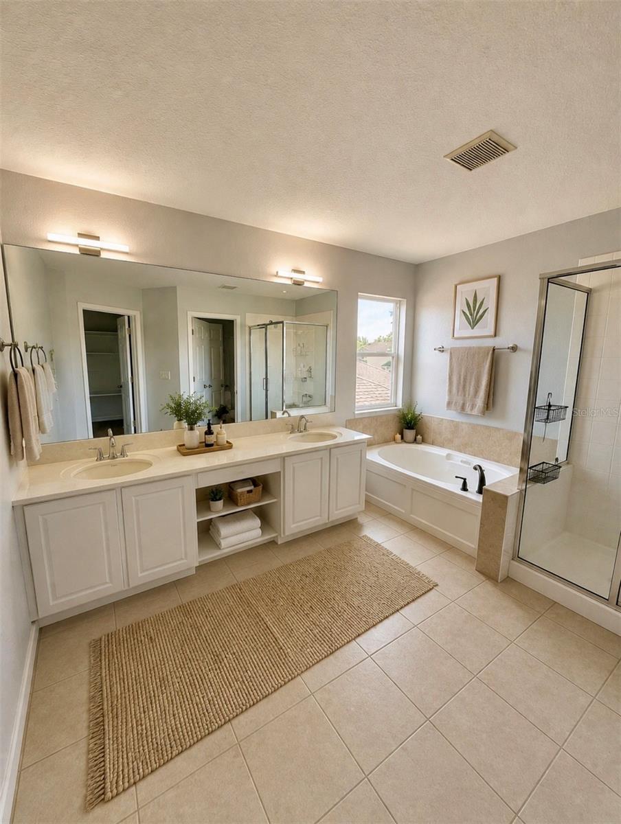 LAKES/WINDERMERE-PEACHTREE - Residential