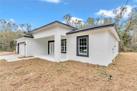 A home in DUNNELLON