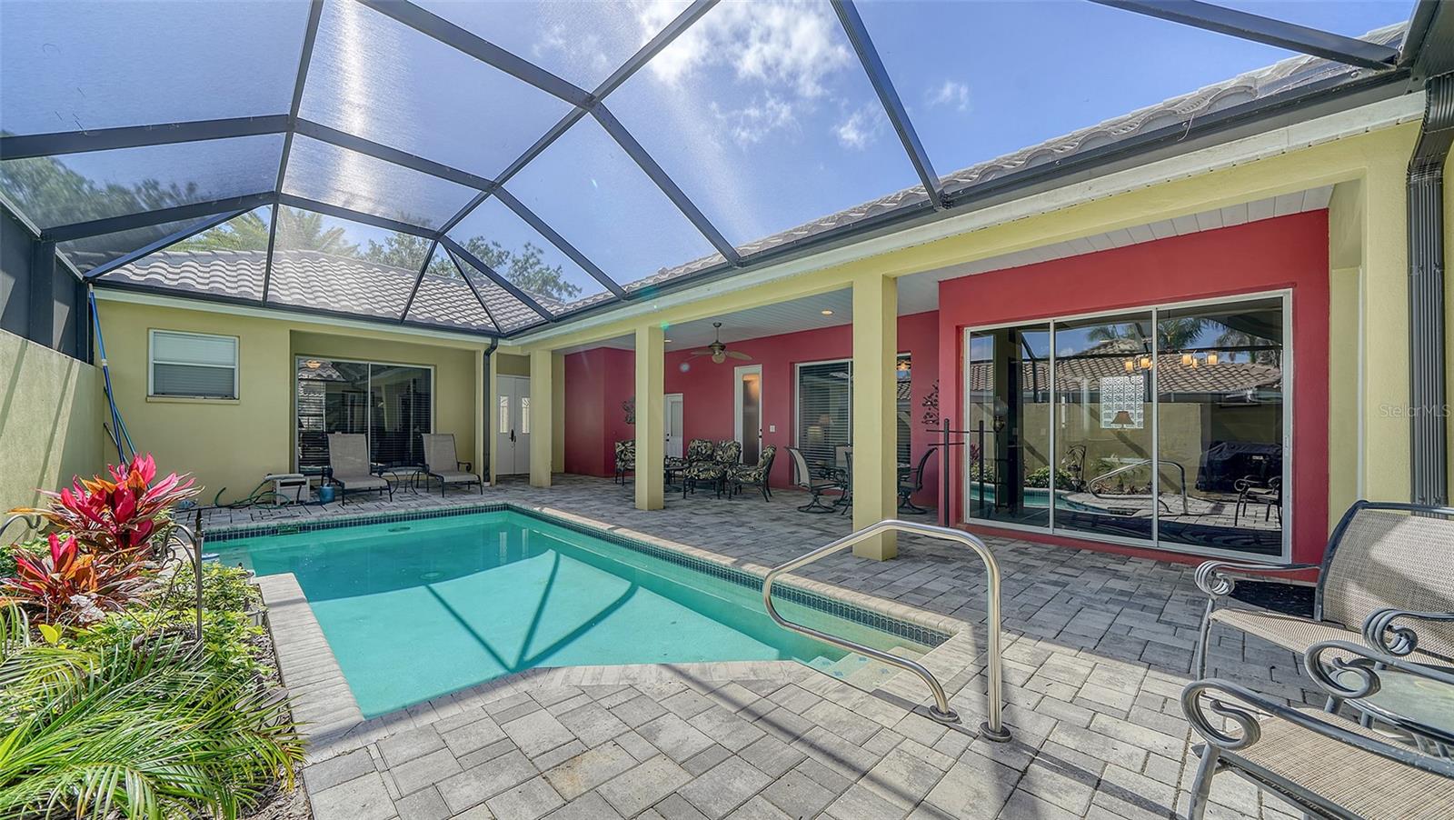 VENICE GOLF & COUNTRY CLUB - Residential