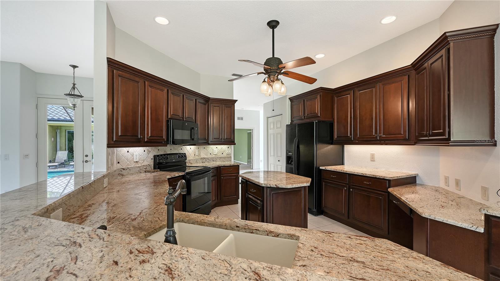 VENICE GOLF & COUNTRY CLUB - Residential