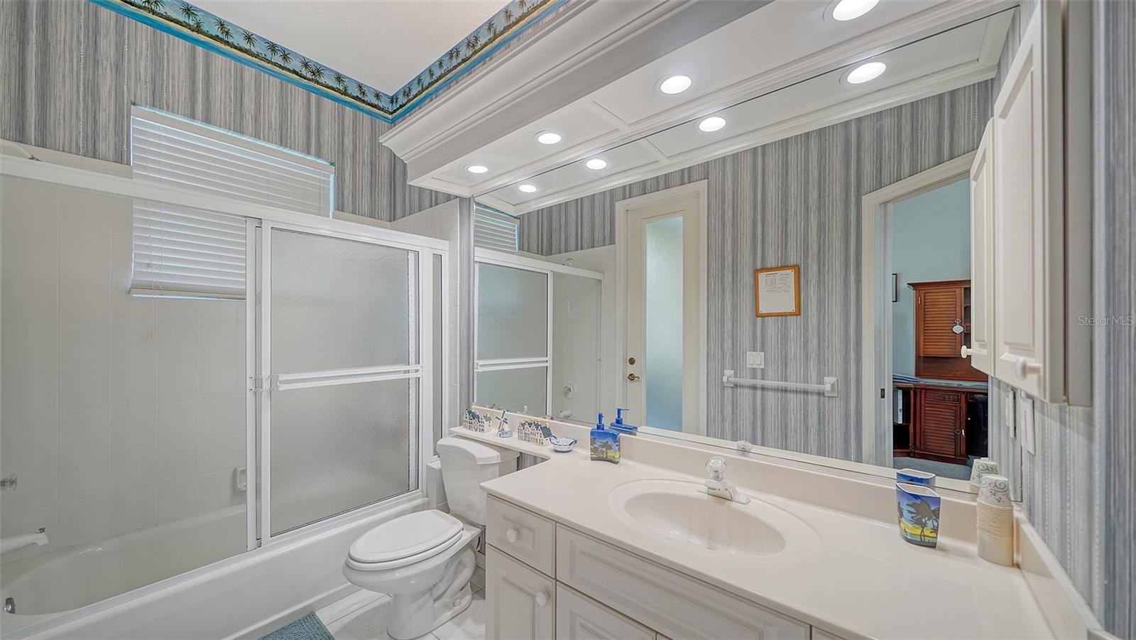VENICE GOLF & COUNTRY CLUB - Residential