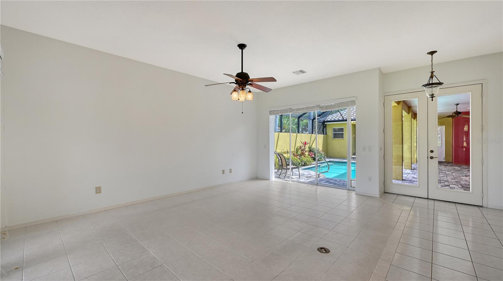 VENICE GOLF & COUNTRY CLUB - Residential