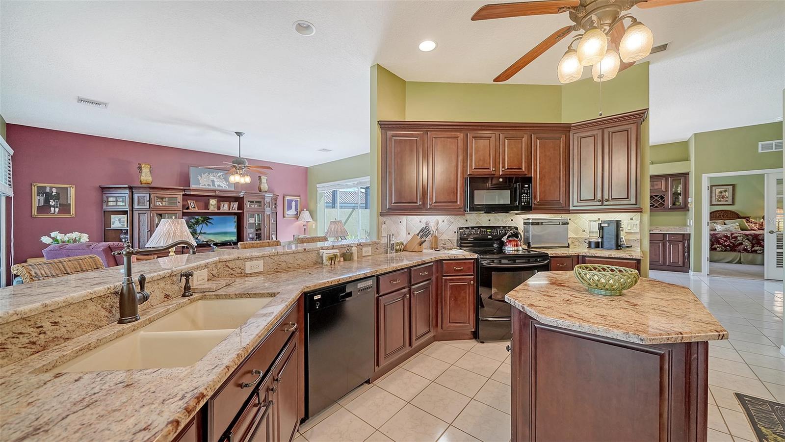 VENICE GOLF & COUNTRY CLUB - Residential