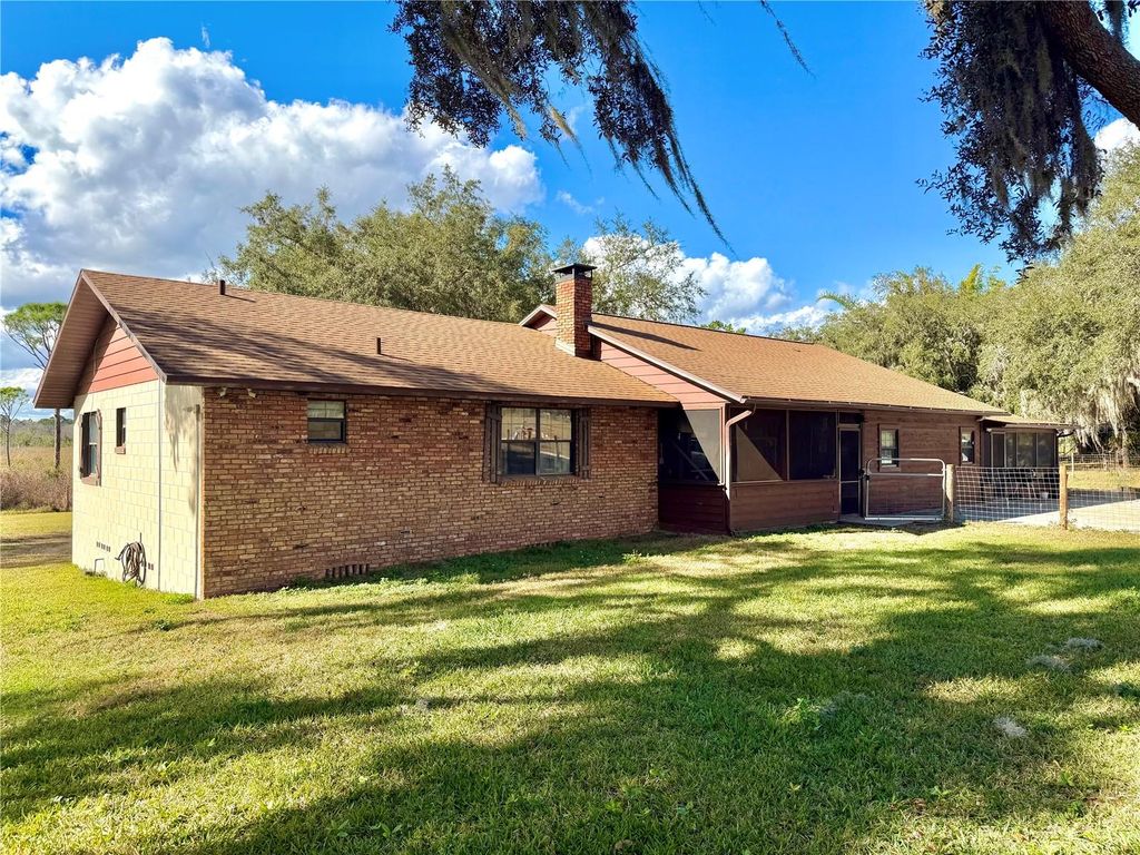Photo of 41041 Whilden Lane, Leesburg, FL 34788 (MLS # G5106443)