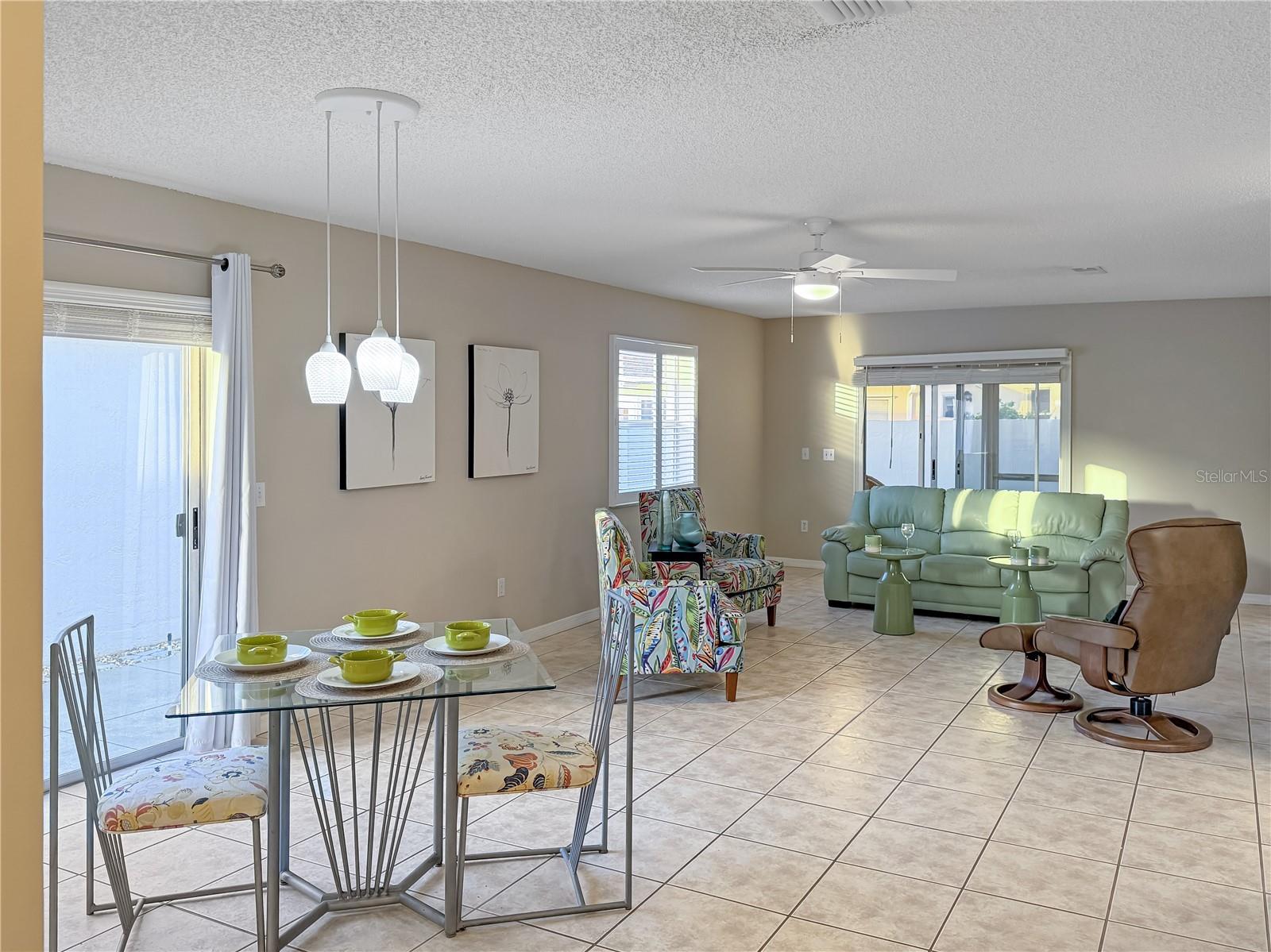 DE LA VISTA SOUTH - Residential