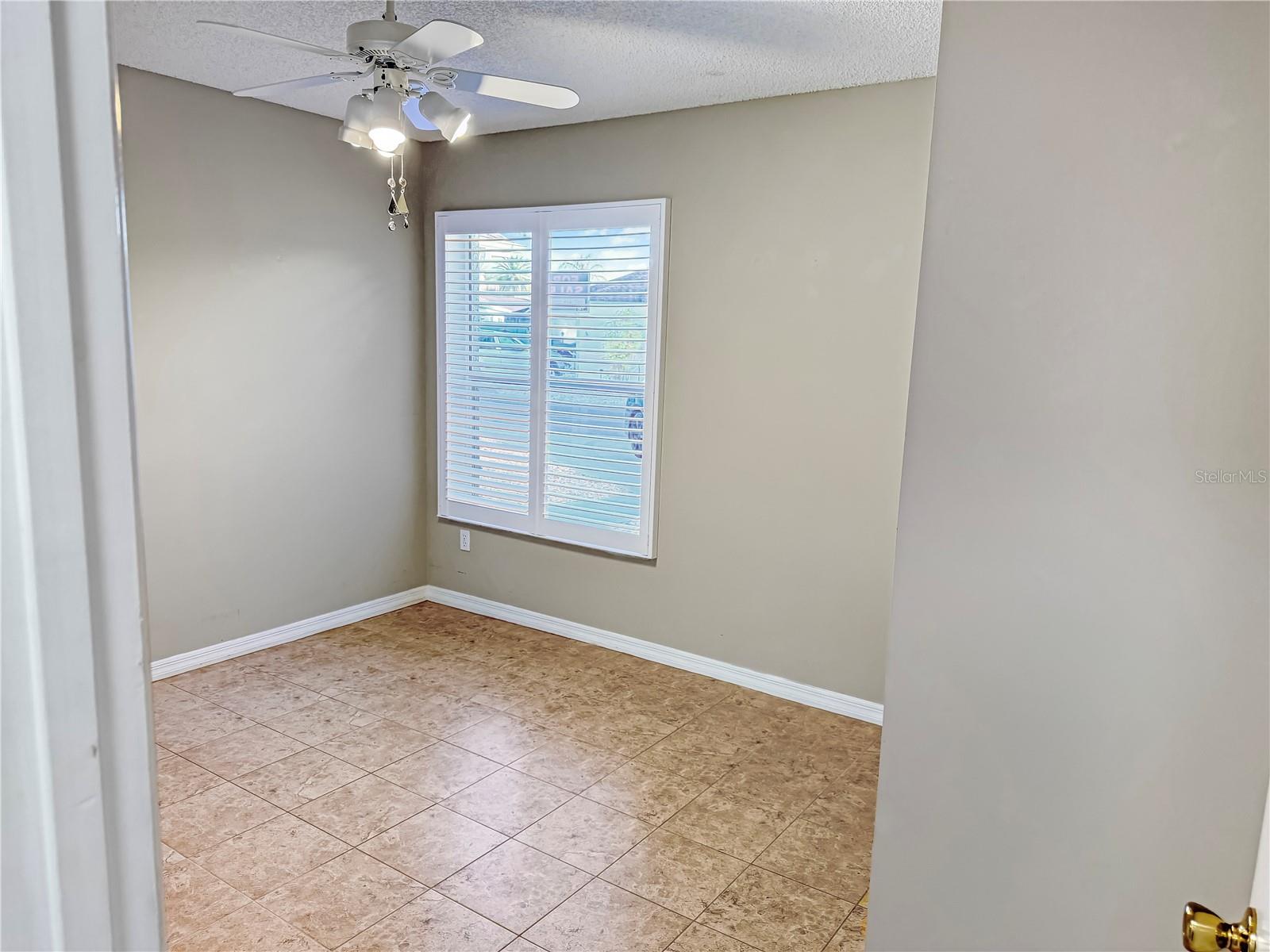 DE LA VISTA SOUTH - Residential