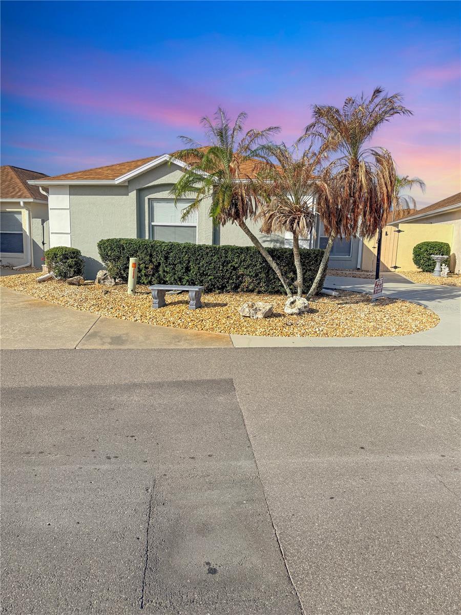 DE LA VISTA SOUTH - Residential