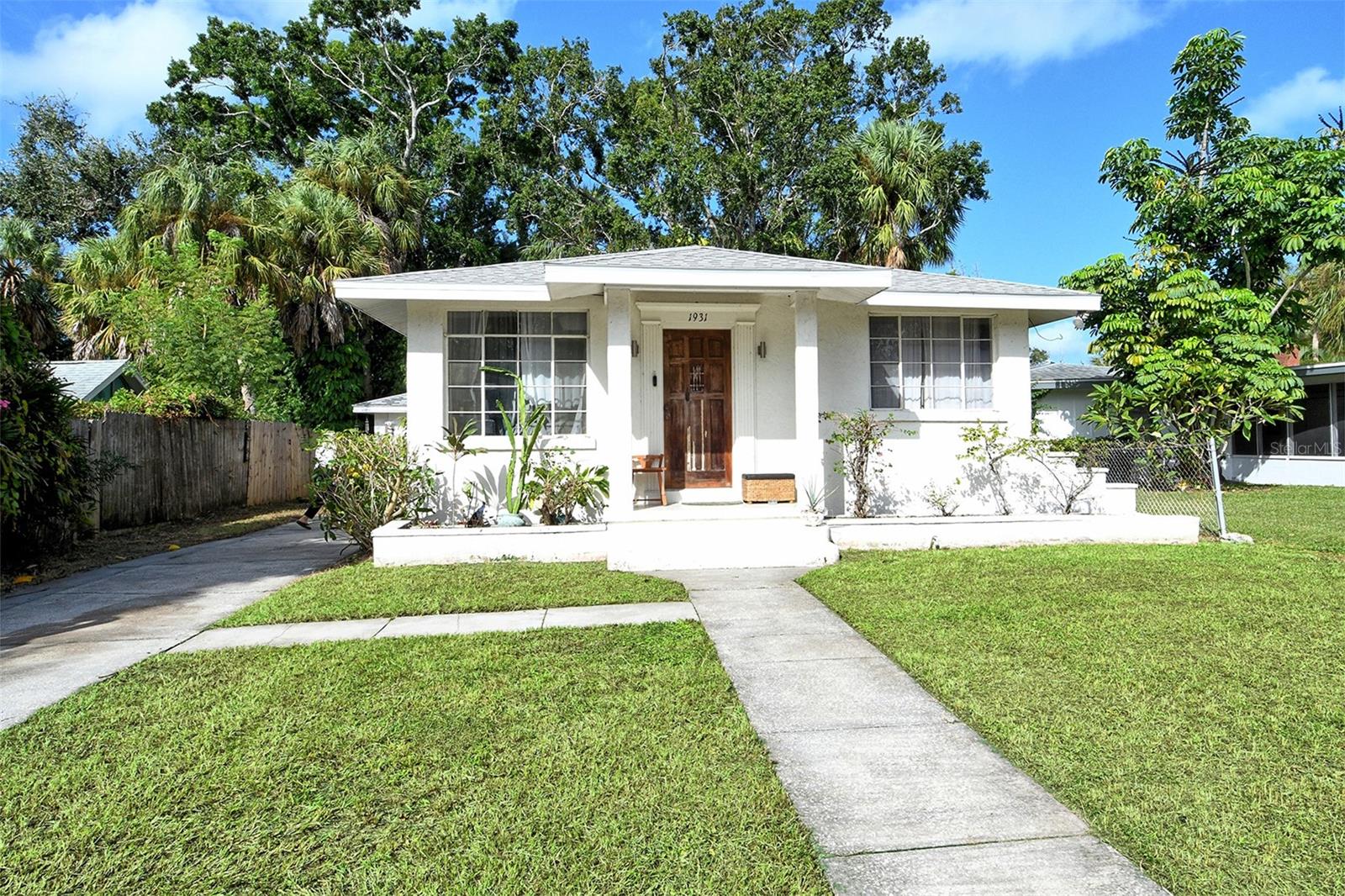 1931 EDGEWATER DRIVE