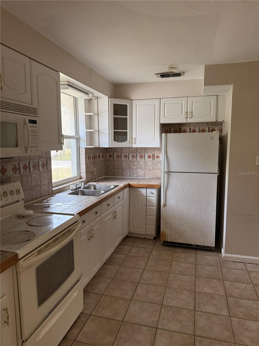 EDGEWATER - Residential