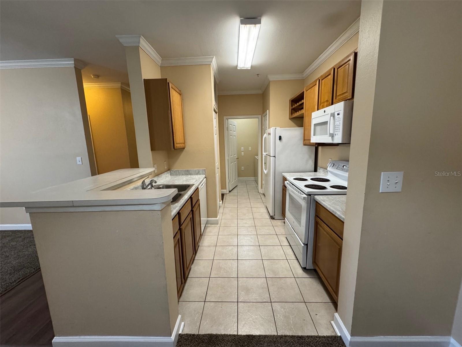 EQUESTRIAN PARC AT HIGHWOODS P - Residential Lease