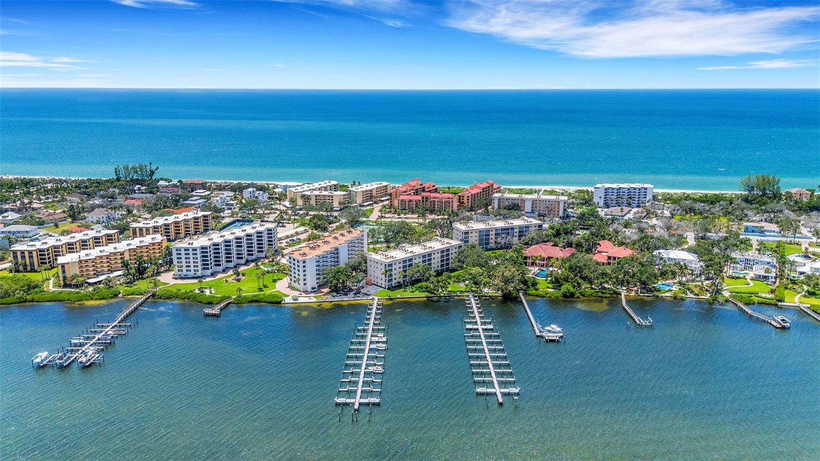 BAY TREE CLUB - Residential Lease