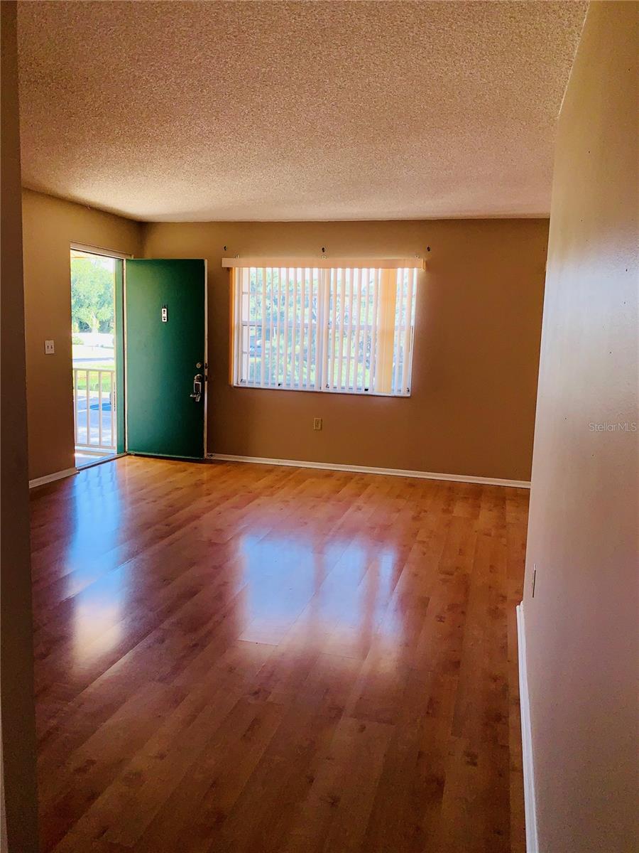 SUMMER LAKES - Residential Lease