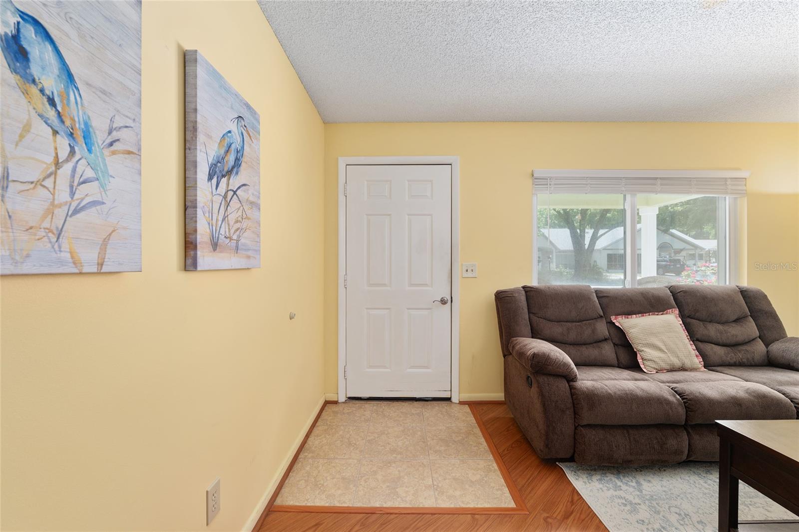 ON TOP OF THE WORLD - Residential