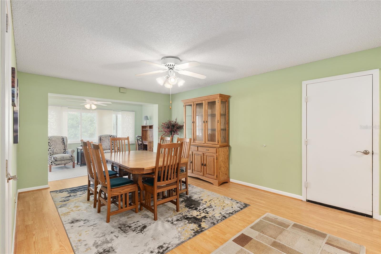 ON TOP OF THE WORLD - Residential