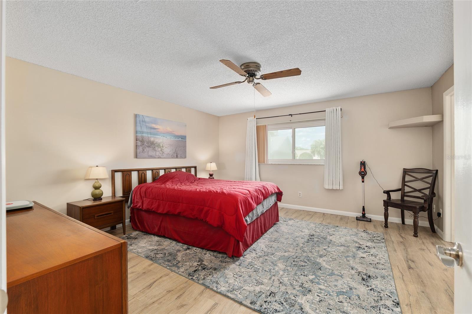 ON TOP OF THE WORLD - Residential