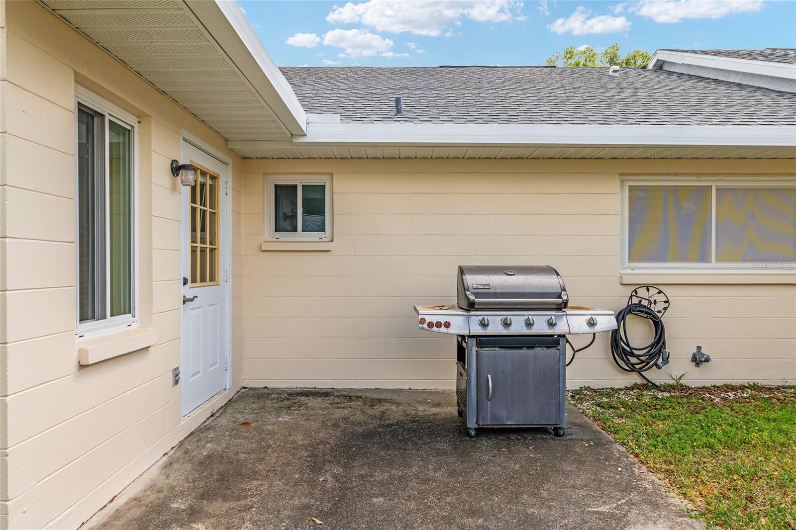 ON TOP OF THE WORLD - Residential