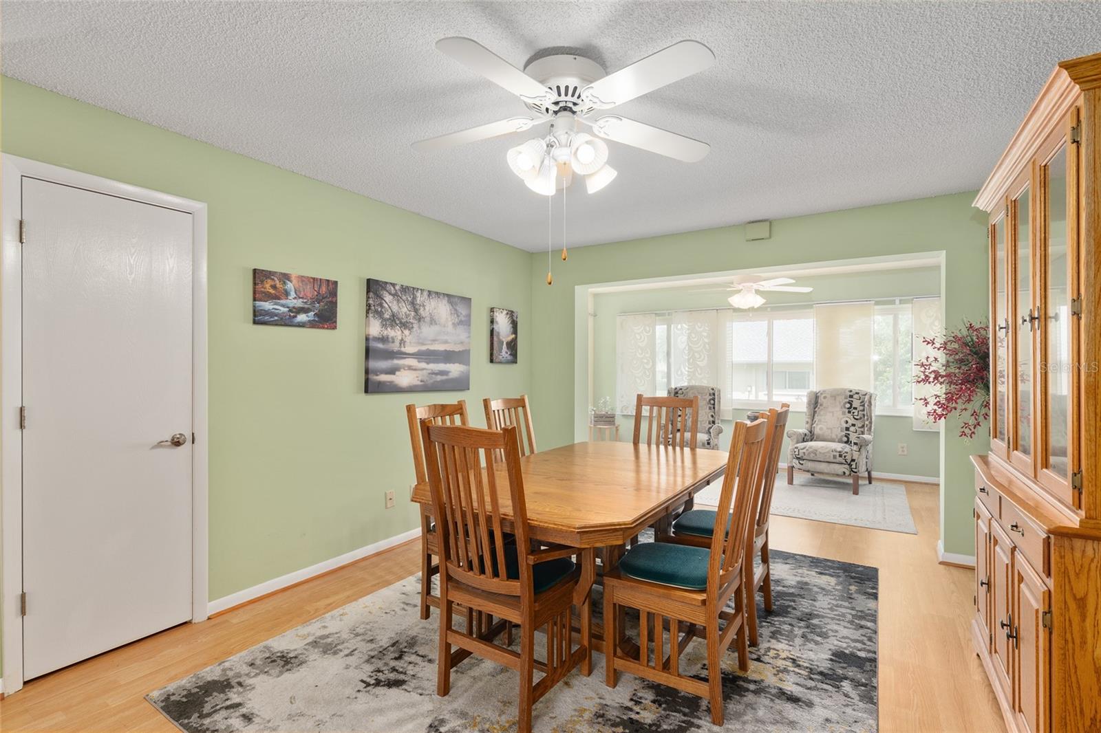 ON TOP OF THE WORLD - Residential